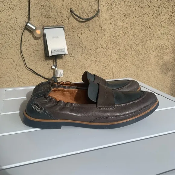 Pikolinos leather loafers size 39