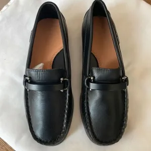 PLINER JRS BLACK LEATHER LOAFERS.  METAL/LEATHER BUCKLE DETAILS.  NEW IN…