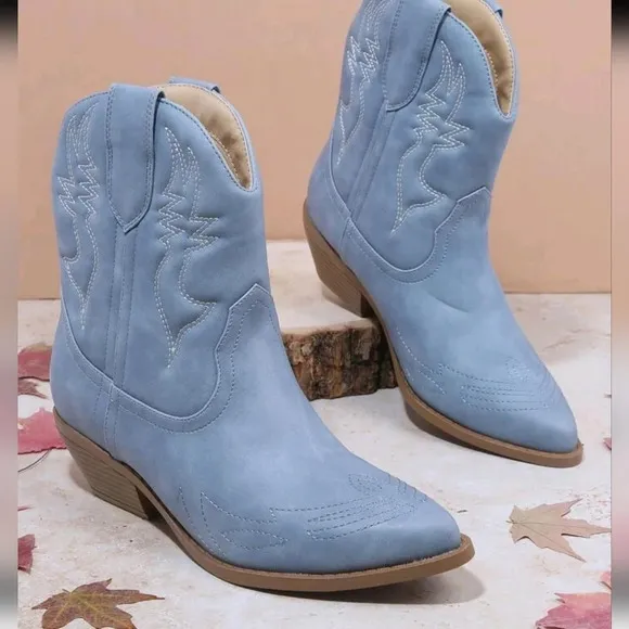 Pointy Toe Slip On Block Heel Boots