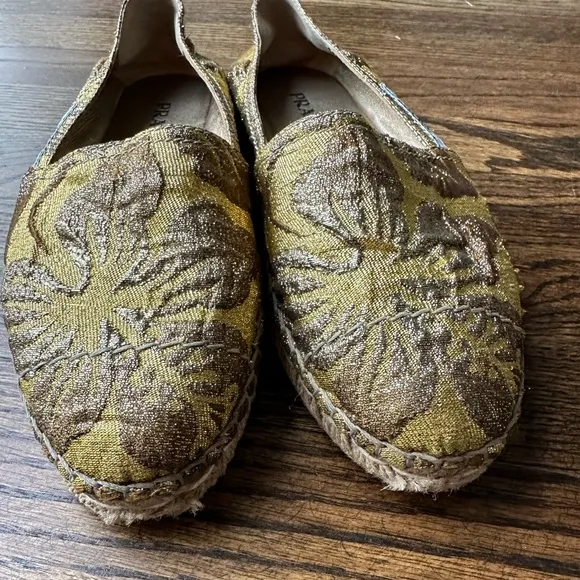 Prada Cloquet Ibiscus Gold Floral Embroidered Espadrille Flats Shoes- Size 37.5