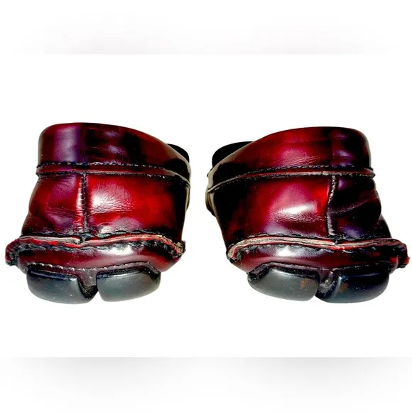 PRADA DRIVER LOAFERS IN BURGUNDY LEATHER