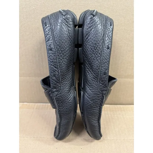 Prada Women's‎ Black Leather Loafers Size 6