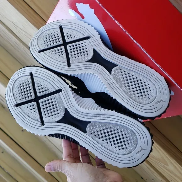 PUMA Defy Mid Core Women's Slip On Sneakers Size 7.5