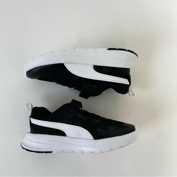 PUMA Kids' Black &amp; White Evolve Mesh Sneaker - New In Box