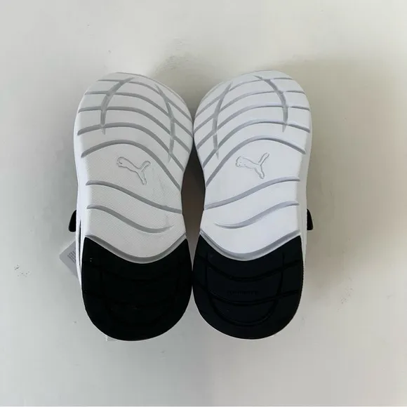 PUMA Kids' Black &amp; White Evolve Mesh Sneaker - New In Box