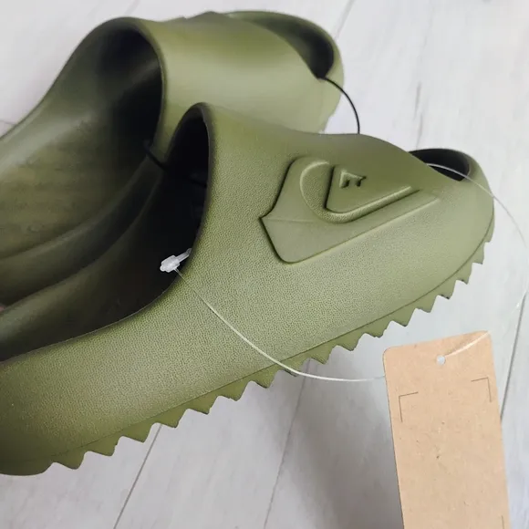 QUIKSILVER NEW Boys Cloud Break Slides Slip-on Sandals