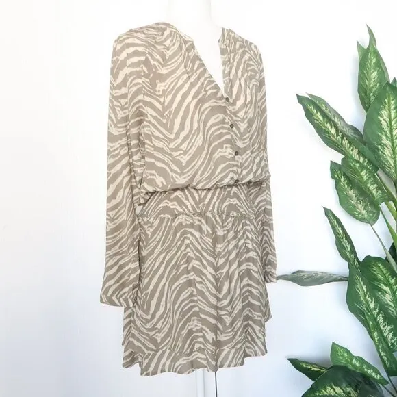 Rails Jasmine Beige Safari Wild Cat‎ Long Sleeve Smocked Waist Mini Dress Small