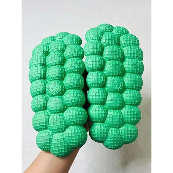 RARE Womens Cushioned Slip On Bubble Green Slides Sandals Slippers Size 5/6