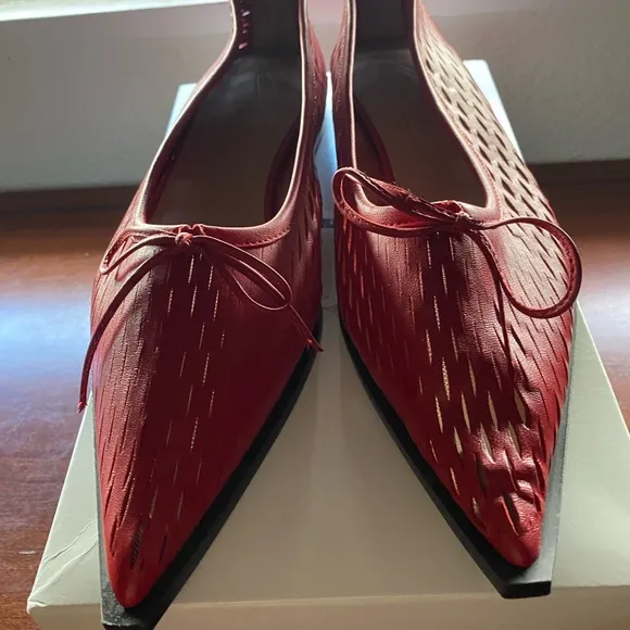 Red Flats with Pointed Toe and Decorative Bow