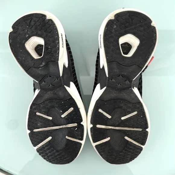 Reebok Floatride Black and White Mesh Mens Sneakers with Red Tips