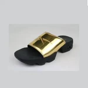 𝅺REEBOK Fury Slides Magic Hour Gold Black Size 5