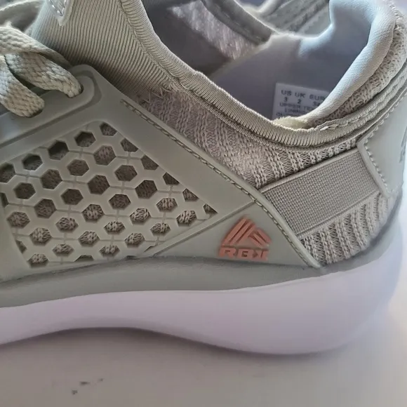REEBOK Mesh lightweight grey running sneakers size 3 UNISEX