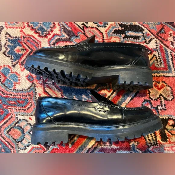 Reformation Agatha Chunky Black Patent Leather Loafers — Womens size 7