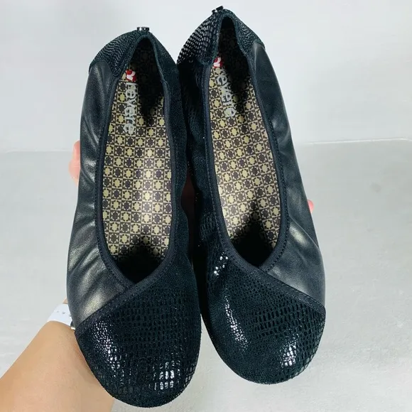 Revere Women’s Nairobi Premium Leather Ballet Flats Size 8M