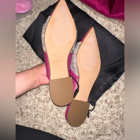 Rhinestone Twist Upper Pointed toe Flats 💗✨ size 7
