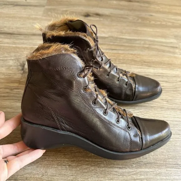 Robert Clergerie Brown Leather Lace Up Boots  Women’s Size 7.5 Fur Lined France
