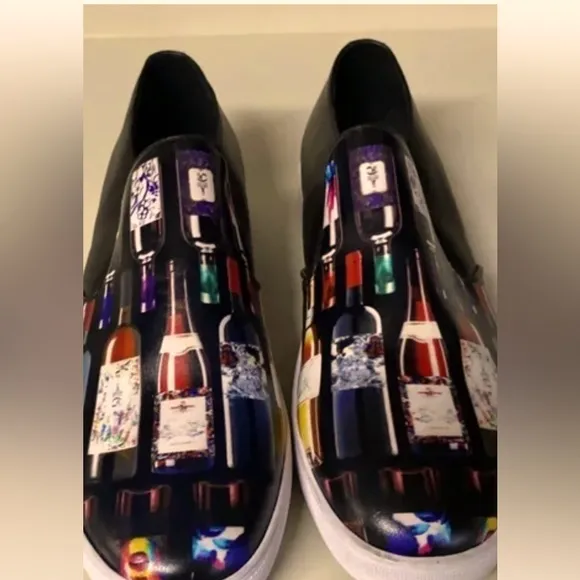 Robert Graham Limestone Wine Bottles Graphic Slip On Loafer Size 13
