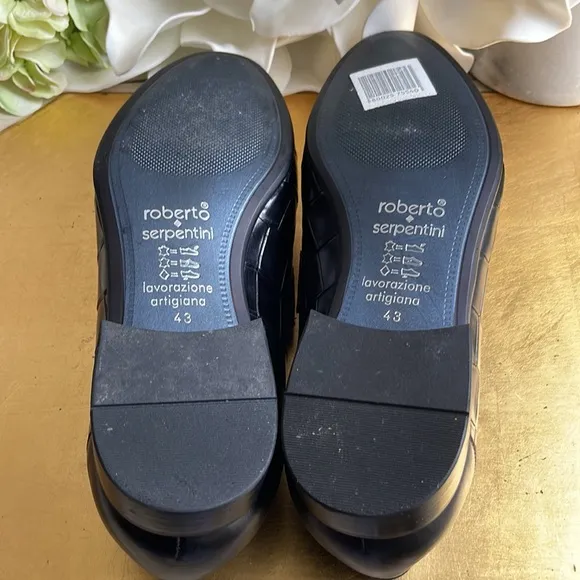 Roberto Serpentini Croc-Embossed Black Leather Loafers | Hardly Worn Onc…
