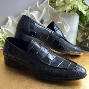 Roberto Serpentini Croc-Embossed Black Leather Loafers | Hardly Worn Onc…