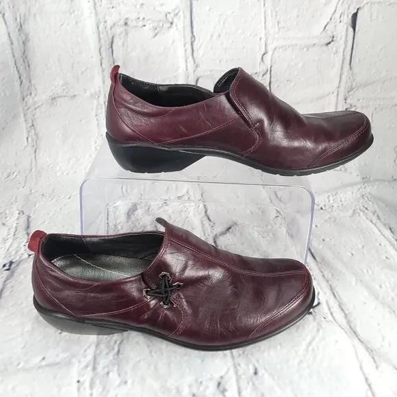 ROMIKA Burgundy Womens Sz 8-8.5 Leather Slip On Loafers Academic Casual Comfort