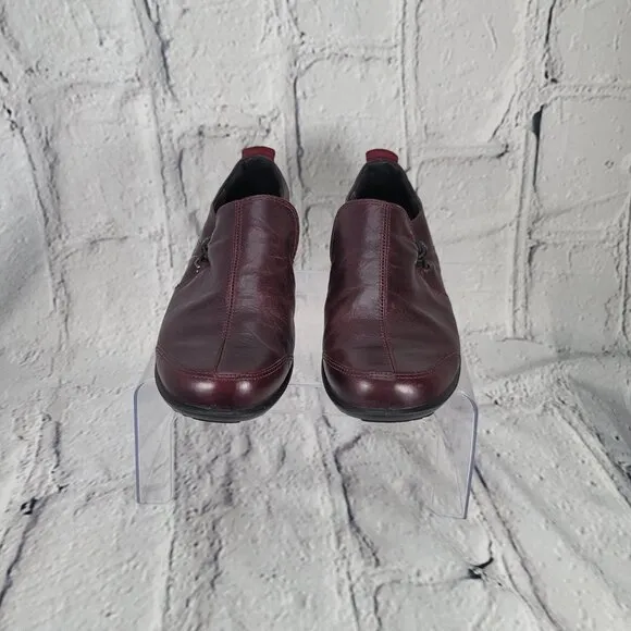 ROMIKA Burgundy Womens Sz 8-8.5 Leather Slip On Loafers Academic Casual Comfort