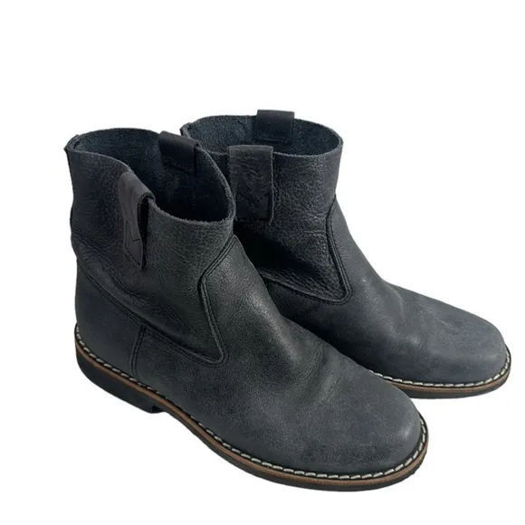 Roots Tribe Short Boots Dark Grey nubuck leather booties soft pull on sz 7