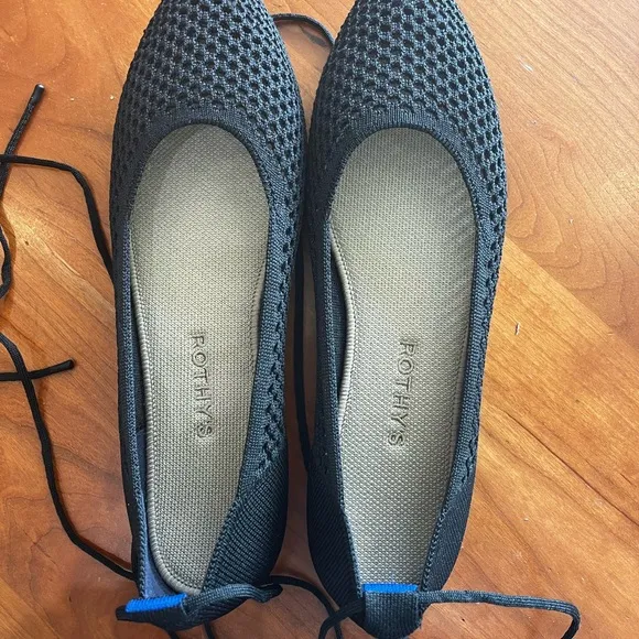Rothy’s Black Pointed-Toe Lace-Up Flats - Size 10.5