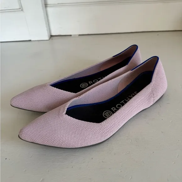 Rothy’s light mauve pink pointed flats size 7.