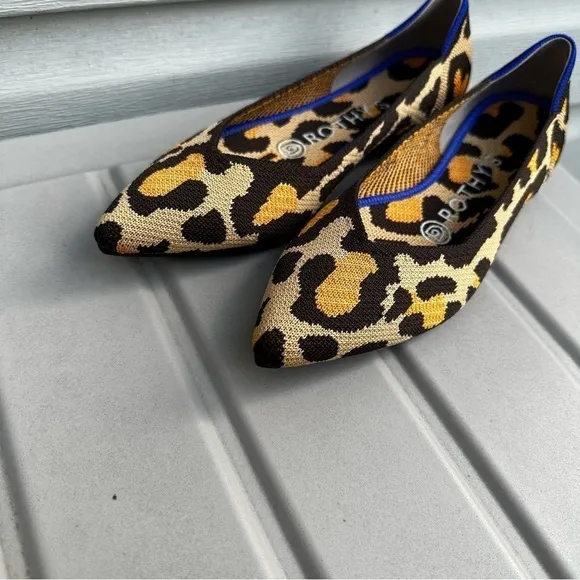 Rothy’s Pointed Toe Flats Big Cat Print Rare Color Casual Comfort Size 5.5 Women