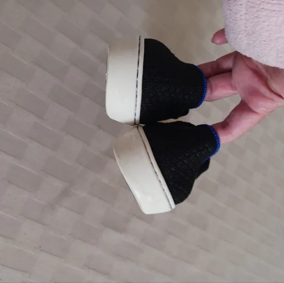 Rothy’s Retired Mesh Honeycomb Knit Slip On Sneakers