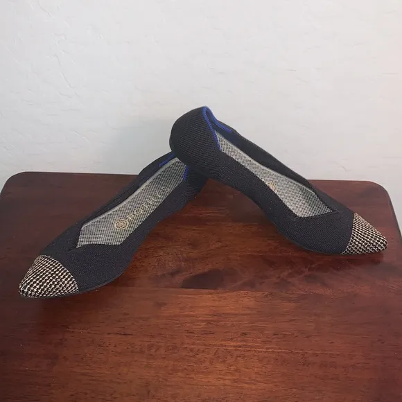 ROTHY’S SIZE 8.5 GORGEOUS POINTED TOE SLIP ON FLATS
