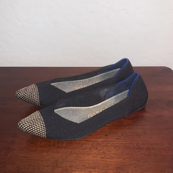ROTHY’S SIZE 8.5 GORGEOUS POINTED TOE SLIP ON FLATS