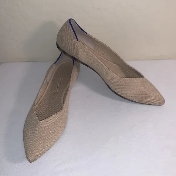 ROTHY’S SIZE 9 BRAND NEW BEAUTIFUL LIGHT TAN POINTED TOE SLIP ON FLATS