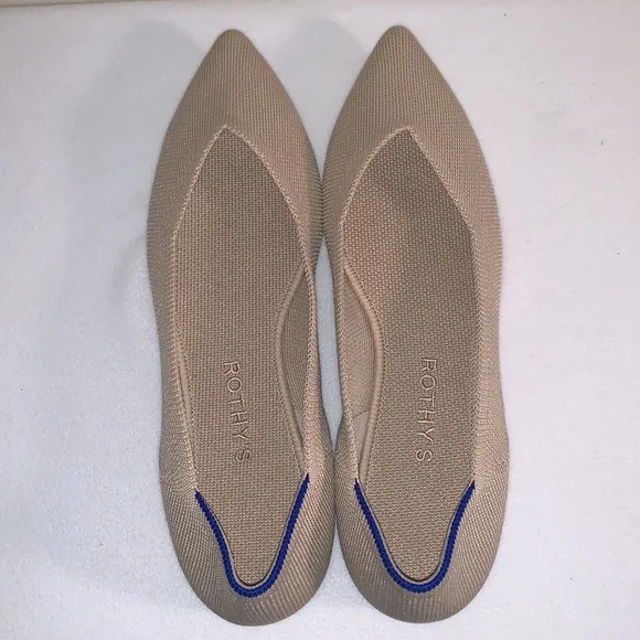 ROTHY’S SIZE 9 BRAND NEW BEAUTIFUL LIGHT TAN POINTED TOE SLIP ON FLATS