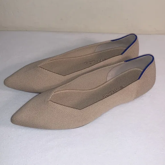 ROTHY’S SIZE 9 BRAND NEW BEAUTIFUL LIGHT TAN POINTED TOE SLIP ON FLATS