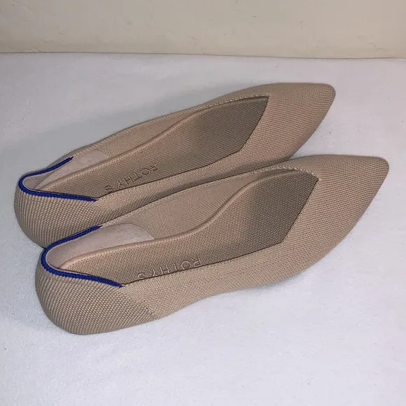 ROTHY’S SIZE 9 BRAND NEW BEAUTIFUL LIGHT TAN POINTED TOE SLIP ON FLATS
