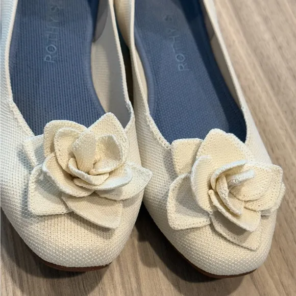 Rothys Womens Flats Size 9 Petal Square Toe Love Bird Cream White