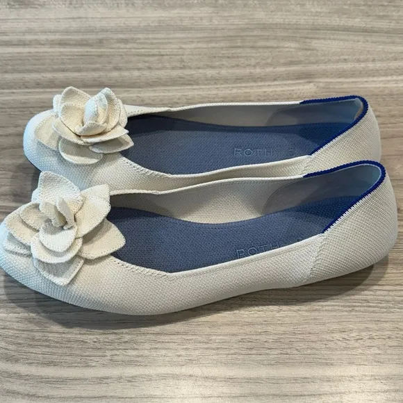 Rothys Womens Flats Size 9 Petal Square Toe Love Bird Cream White