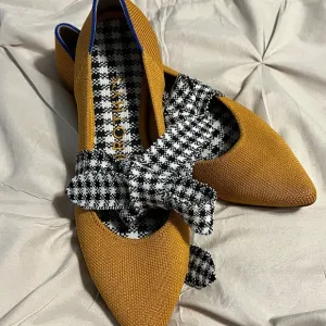 Rothy's Women's Mustard and Black Flats
