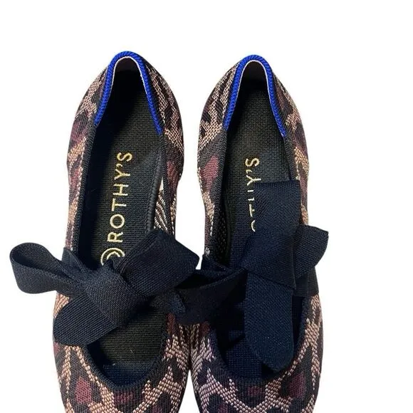 Rothys Womens Pointed Toe Size 7.5  Big Cats Black Flats with Bow Animal Print