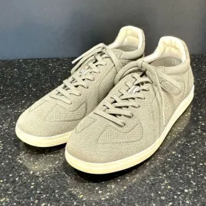 Rothy’s RS01 Sneakers. Light green. Size Men’s 10