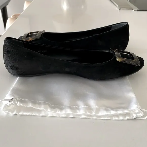 SALE! Roger Vivier Black Suede Ballet Flats w/ Tortoise Logo