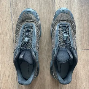 Salomon XT-Slate men’s sneakers (US 9)