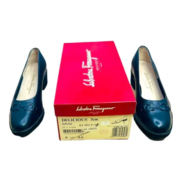 Salvatore Ferragamo Delicious Loafers Calf Leather Very Dark Black Blue 9.5AA