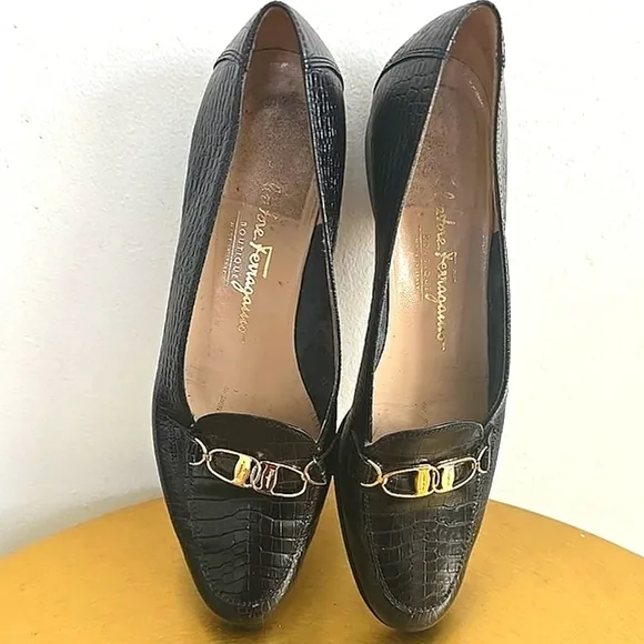 Salvatore Ferragamo Embossed Leather Animal Print Loafers For Women Size 9.5AA🌴