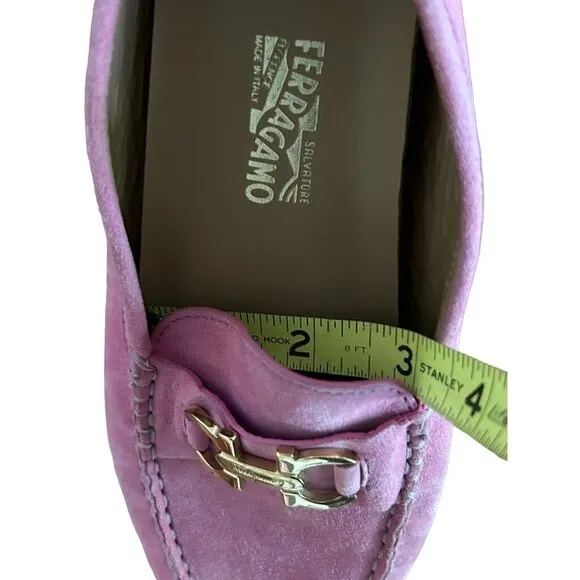 Salvatore Ferragamo Girls Pink Suede Loafers w/Gancini Hardware Size 31 EU