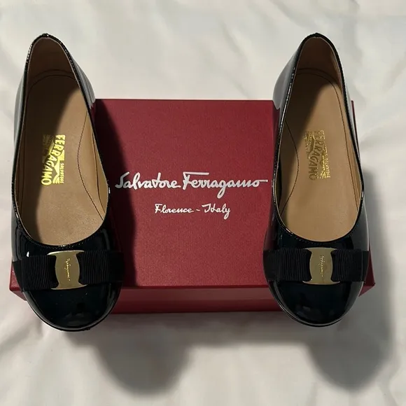 Salvatore Ferragamo Kids Black Flats