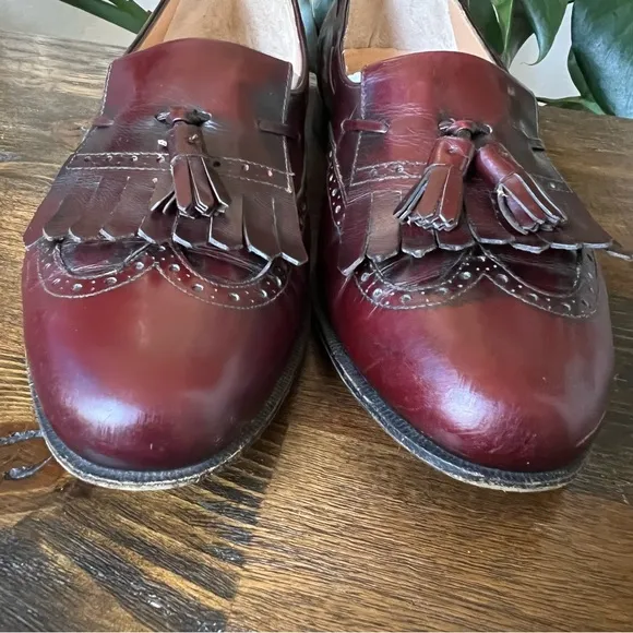 Salvatore Ferragamo LUCAS Wing Tip  Burgundy Leather Tasseled Kiltie Loafers 8 D