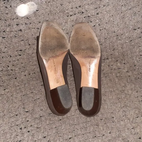 SALVATORE FERRAGAMO-Varina Bow-Brown Nubuck Loafers-Sz 5B-Excellent