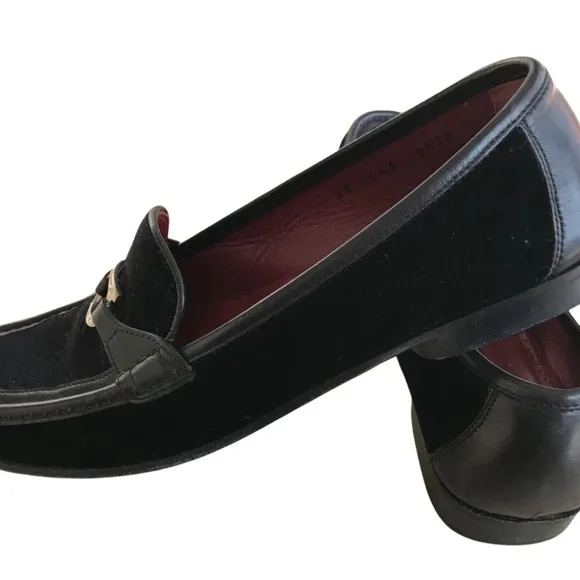 Salvatore Ferragamo Women's Black Leather Velvet Loafers Shoes Moccasins Logo 9N